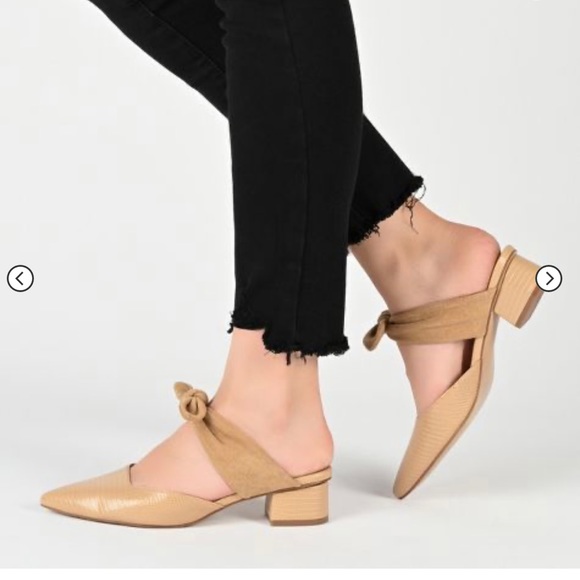 NWT Journee Collection black slip on pointed toe mules size 6 - Picture 10 of 10